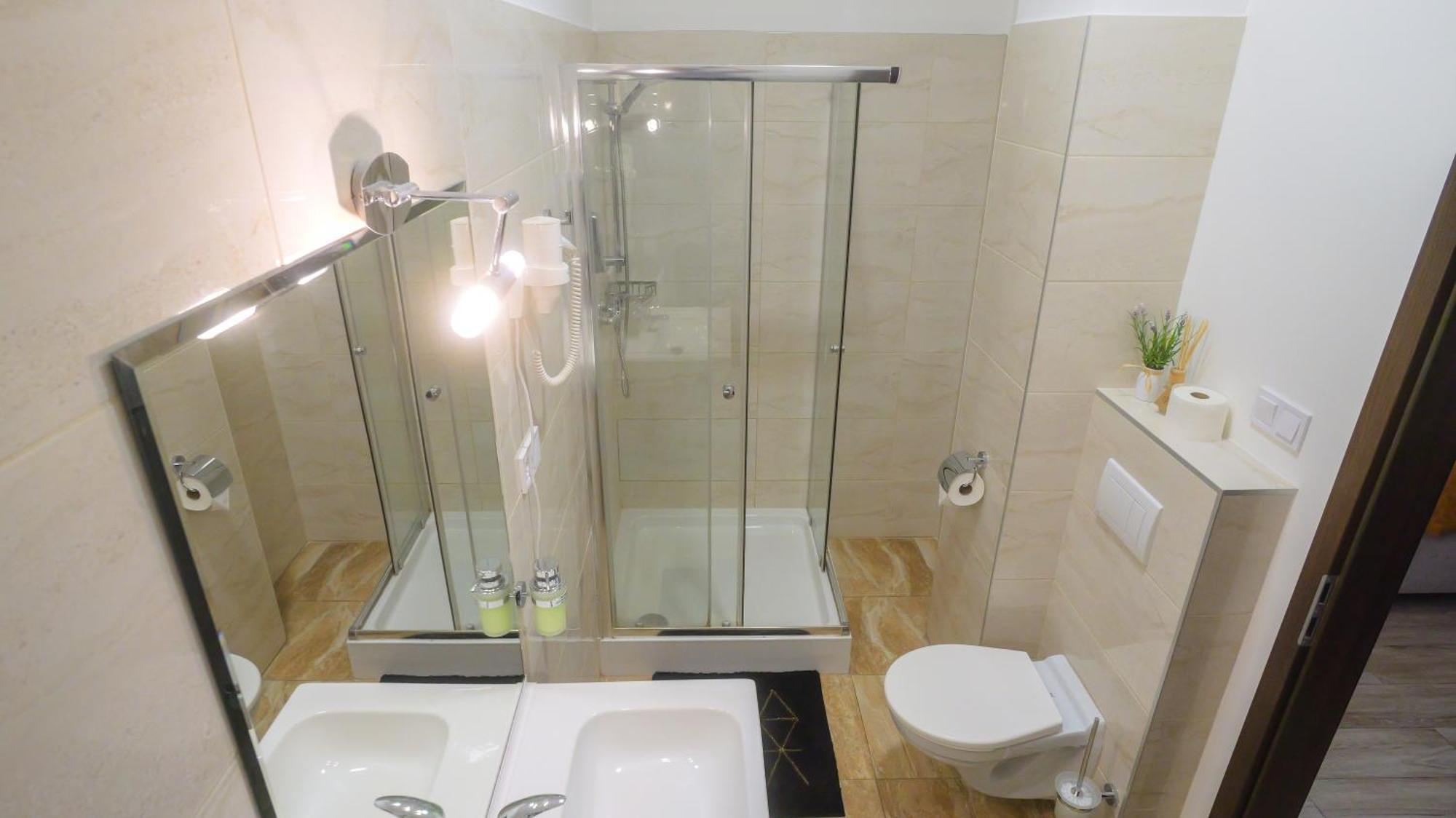 Premium City Centre Bedrooms Presov Luaran gambar