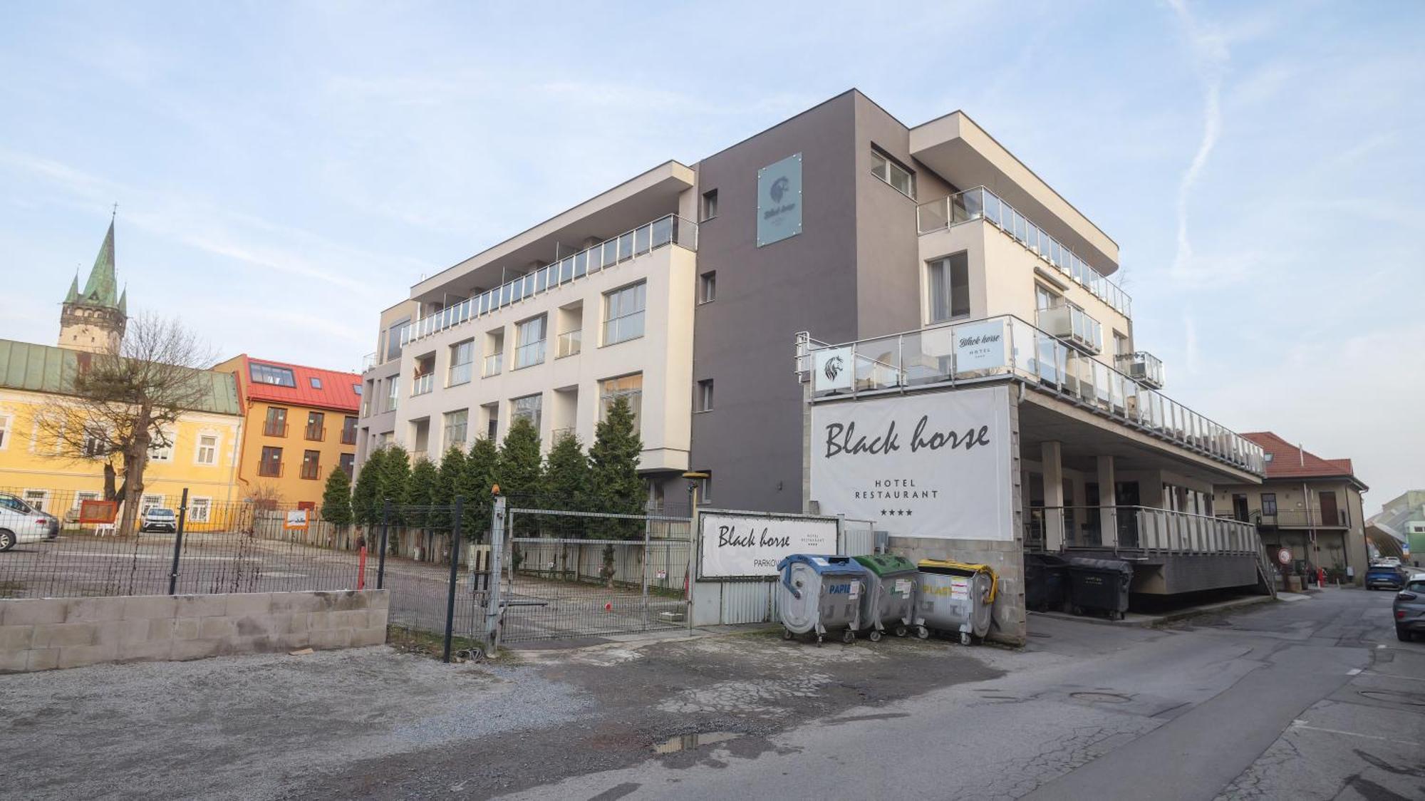 Premium City Centre Bedrooms Presov Luaran gambar